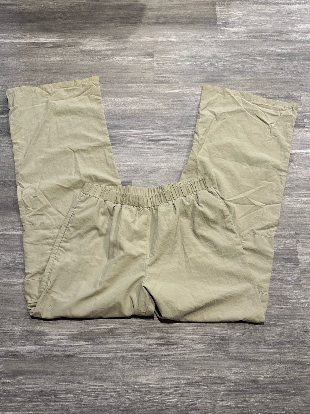 PacSun Women’s Cargo Pants Cream Tan Small